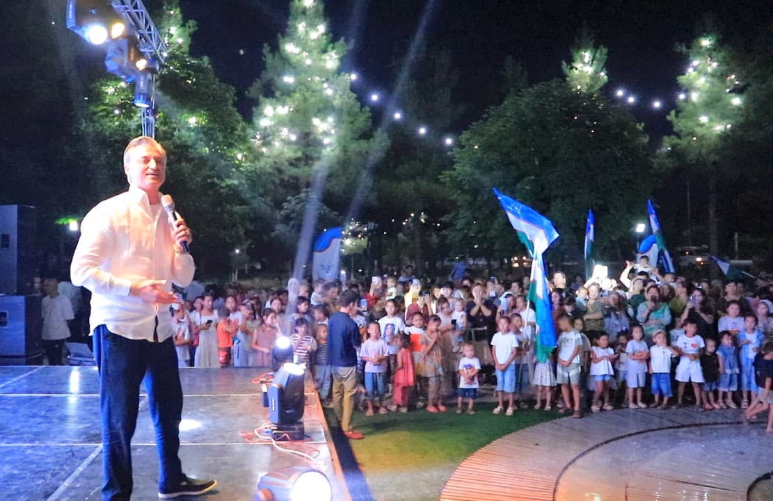 Zarbdorda "Mustaqillik to‘yi" festivali doirasida gala-konsert ko‘tarinki ruhda bo‘lib o‘tdi
