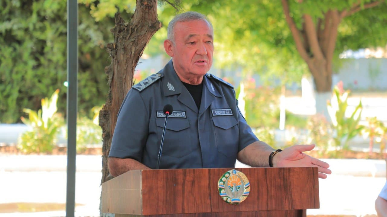 "Yoshlar kuni" munosabati bilan viloyat rahbarlari Zarbdor tumanida yoshlar oʻrtasida jinoyatchilik va huquqbuzarliklarning oldini olish borasidagi ishlarni muhokama qildi.