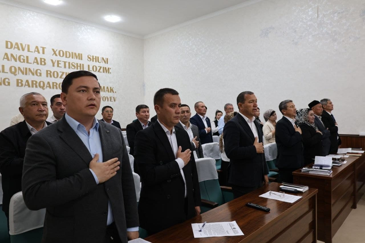 Joriy yilning 27-mart kuni Xalq deputatlari Zafarobod tumani Kengashining navbatdagi yettinchi chaqiriq yigirmanchi sessiyasi bo’lib o’tdi.