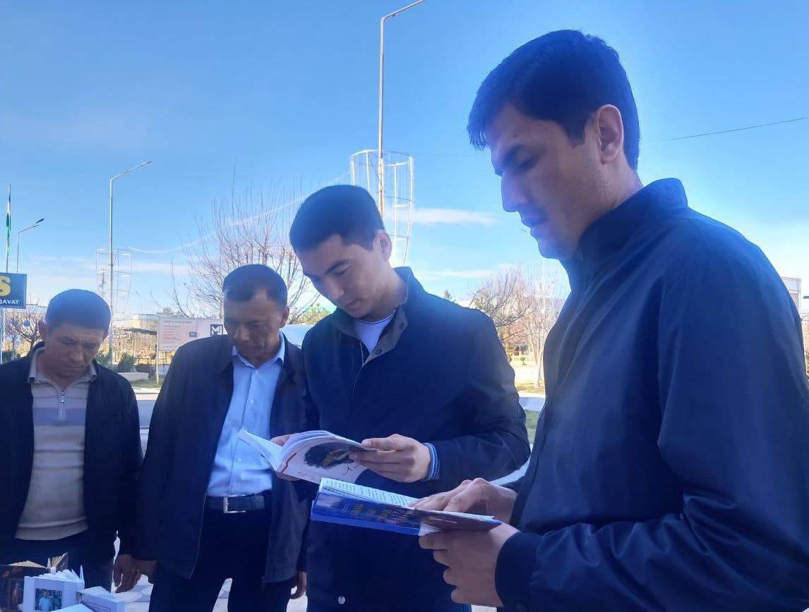 Zomin tumanida “Ochiq osmon ostida kutubxona” loyihasi doirasida ma’naviy-ma’rifiy tadbir o‘tkazildi