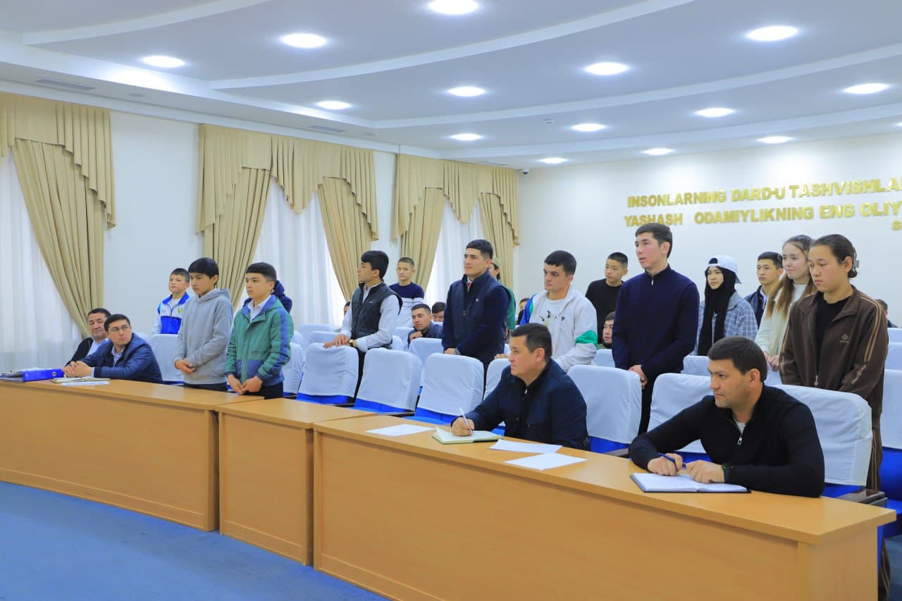 PAYSHANBA — YOSHLAR KUNI DOIRASIDA OTALIQQA OLINGAN YOSHLAR BILAN UCHRASHUV O‘TKAZILDI