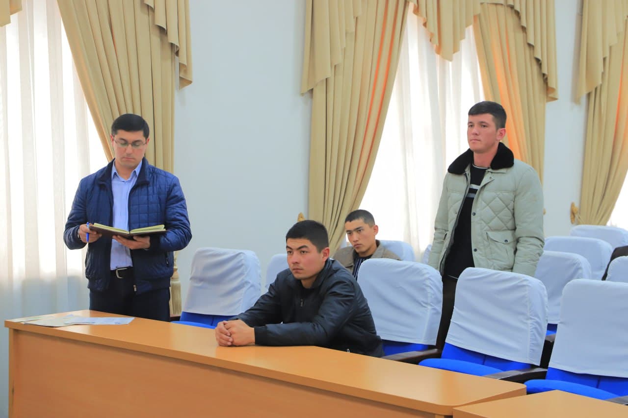 Zomin tumanida harbiy xizmatni o‘tab qaytgan yoshlar bilan uchrashuv o‘tkazildi