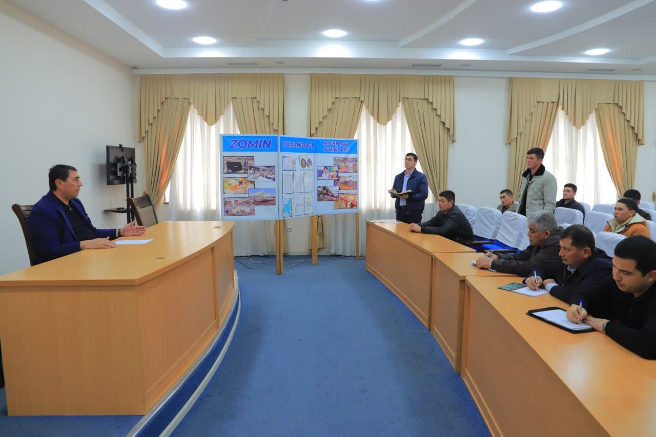 Zomin tumanida harbiy xizmatni o‘tab qaytgan yoshlar bilan uchrashuv o‘tkazildi