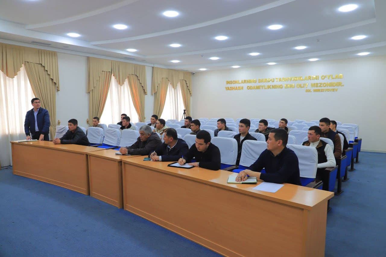 Zomin tumanida harbiy xizmatni o‘tab qaytgan yoshlar bilan uchrashuv o‘tkazildi