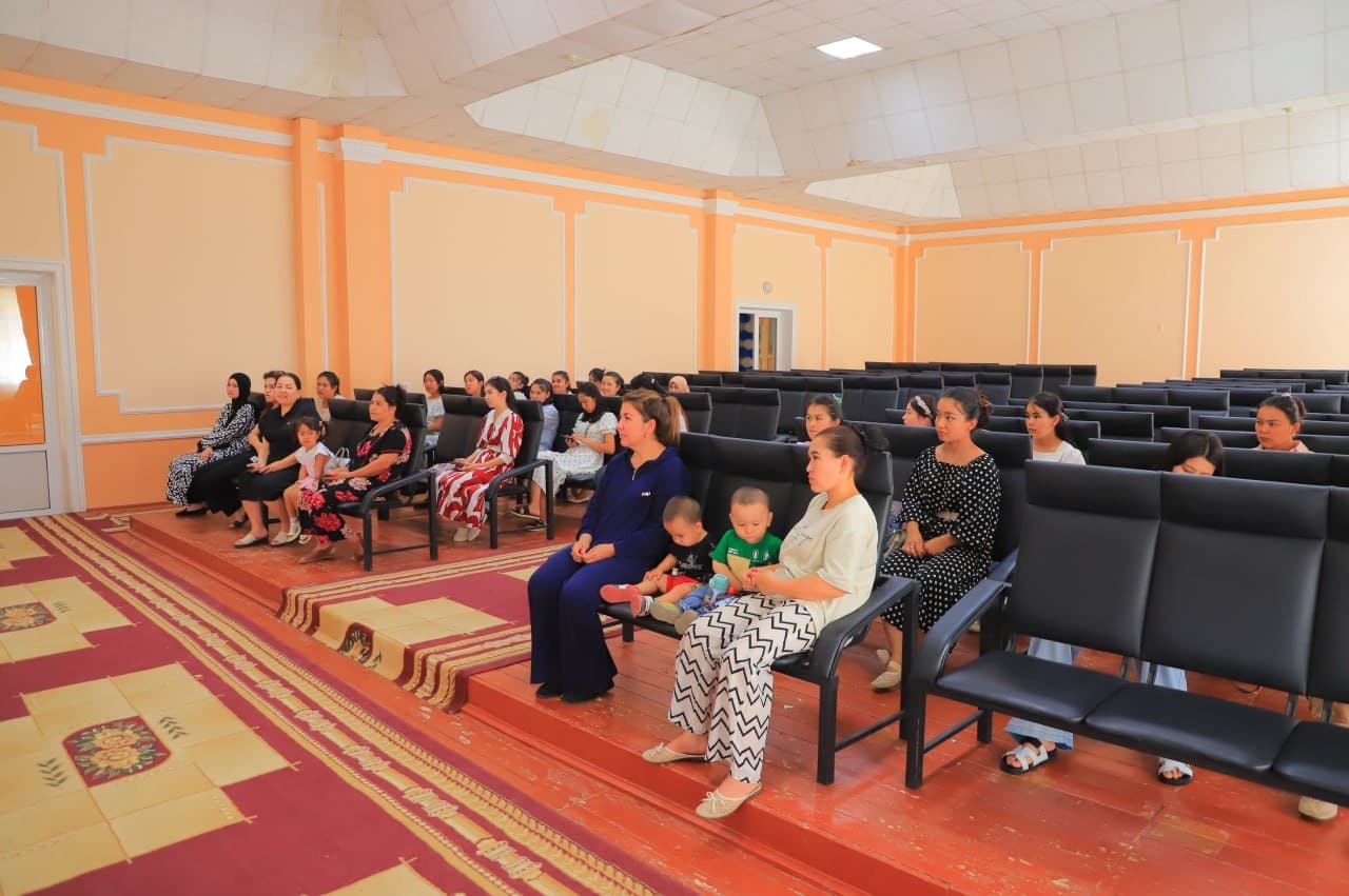 Zomin tumanida xotin-qizlar uchun seminar tashkil etildi