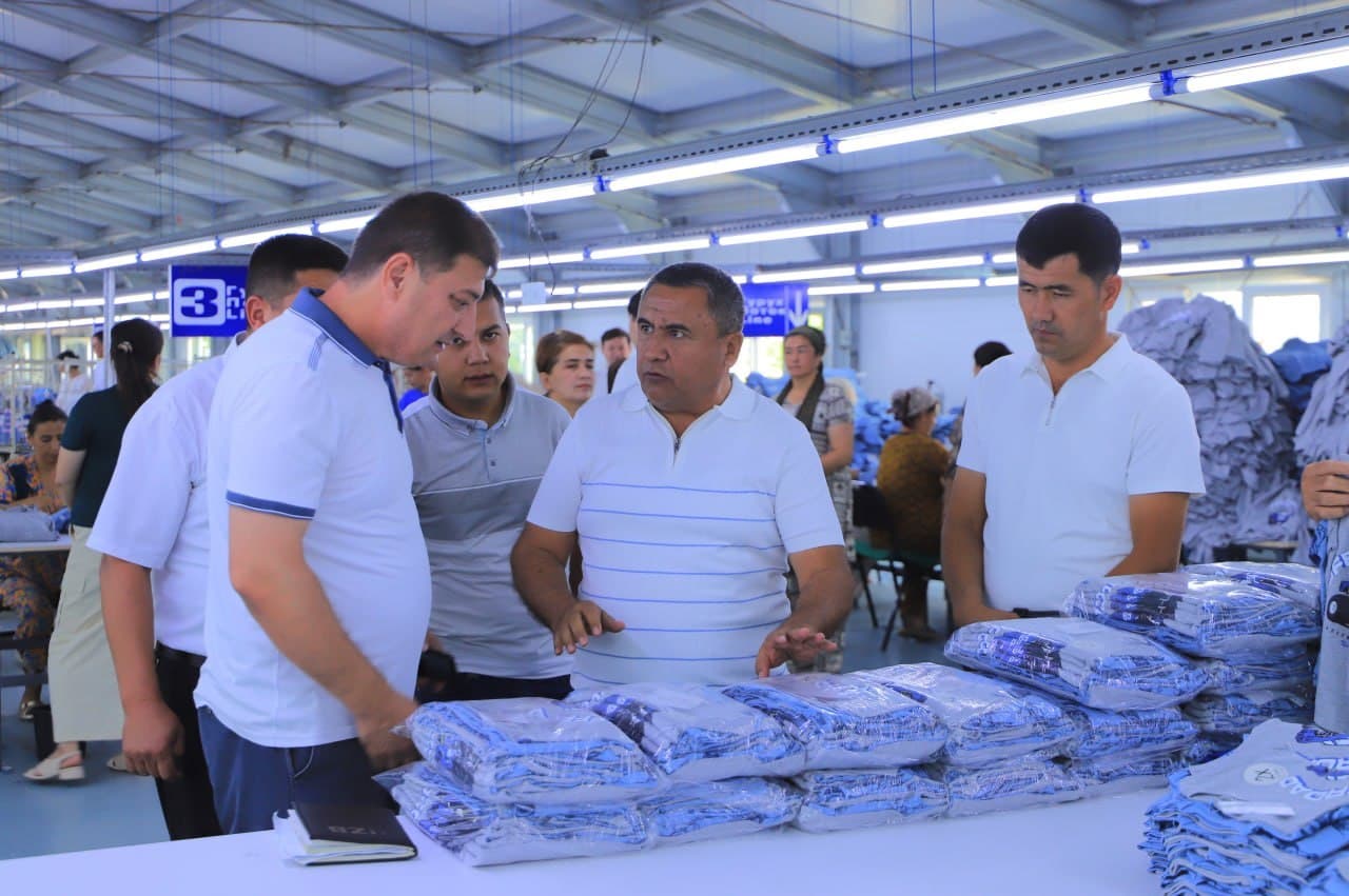 Zomin tumani Yoshlik mahallasida tuman prokuraturasi tashabbusi bilan bo‘sh ish o‘rinlari mehnat yarmarkasi tashkil etildi