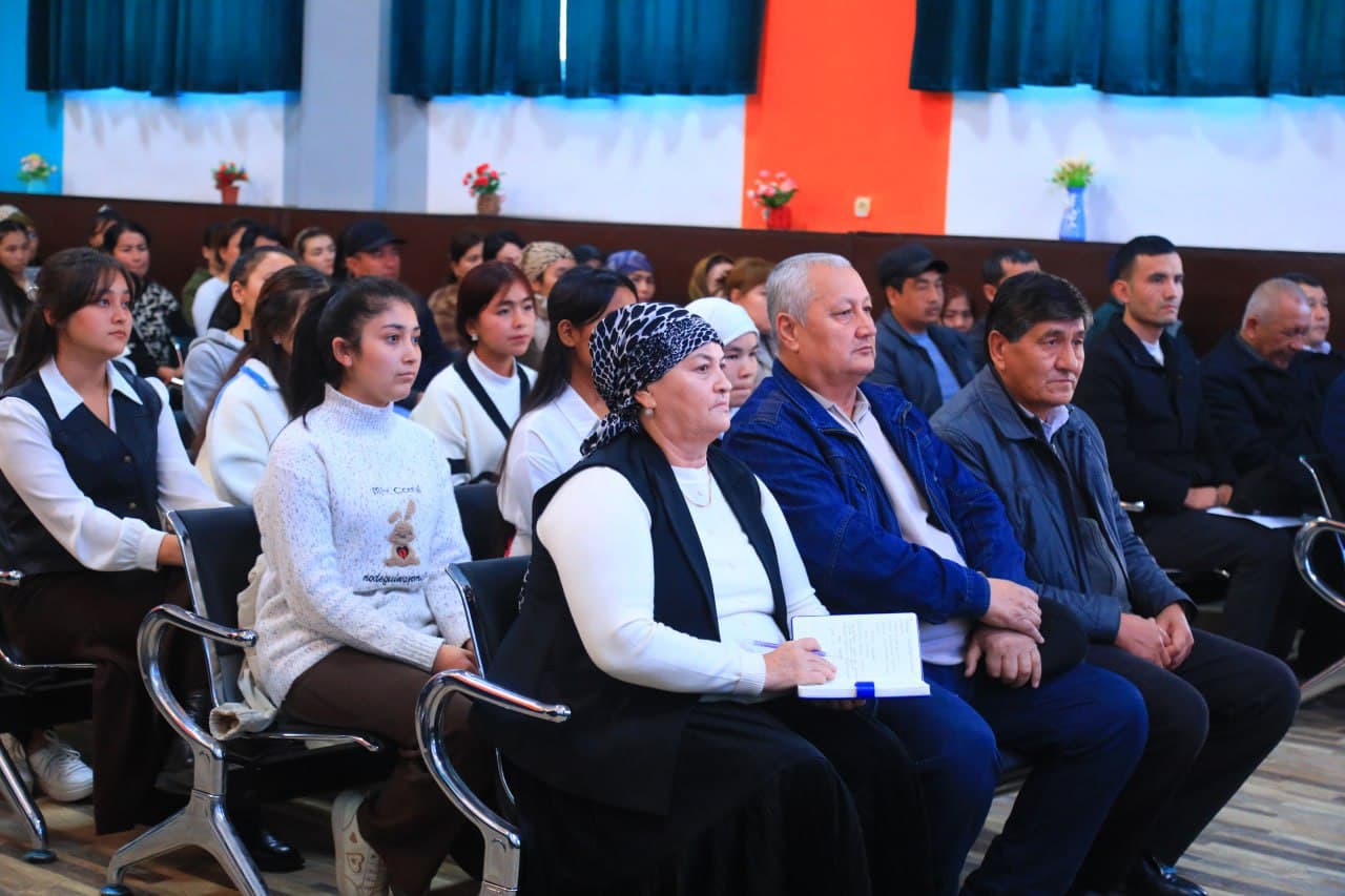 Mirzacho‘l agrosanoat texnikumida yoshlar bilan ochiq muloqot o‘tkazildi