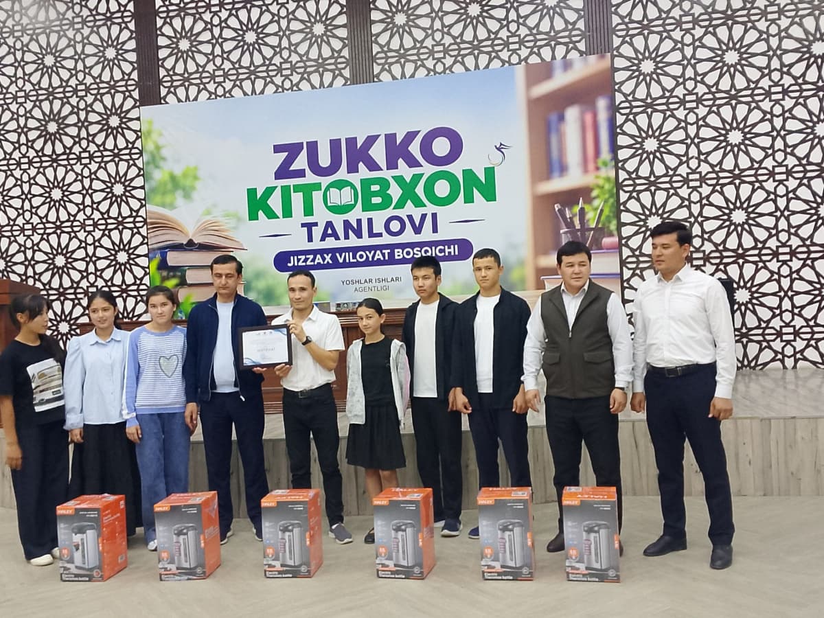 “Zukko kitobxon” tanlovida Mirzacho‘l tumani jamoasi viloyat bosqichida g‘olib bo‘ldi