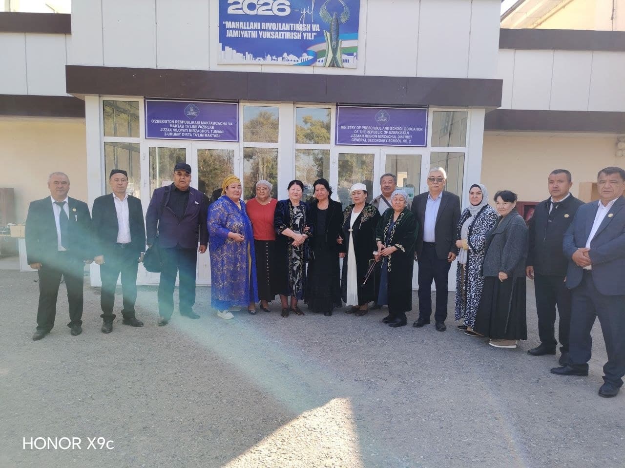 51 yildan so‘ng qadrdon maktab bag‘rida — unutilmas diydor