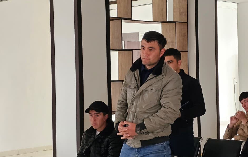Yangiobod tumani hokimi Ibrohim Qarshiboyev yoshlar bilan ochiq muloqot o'tkazdi