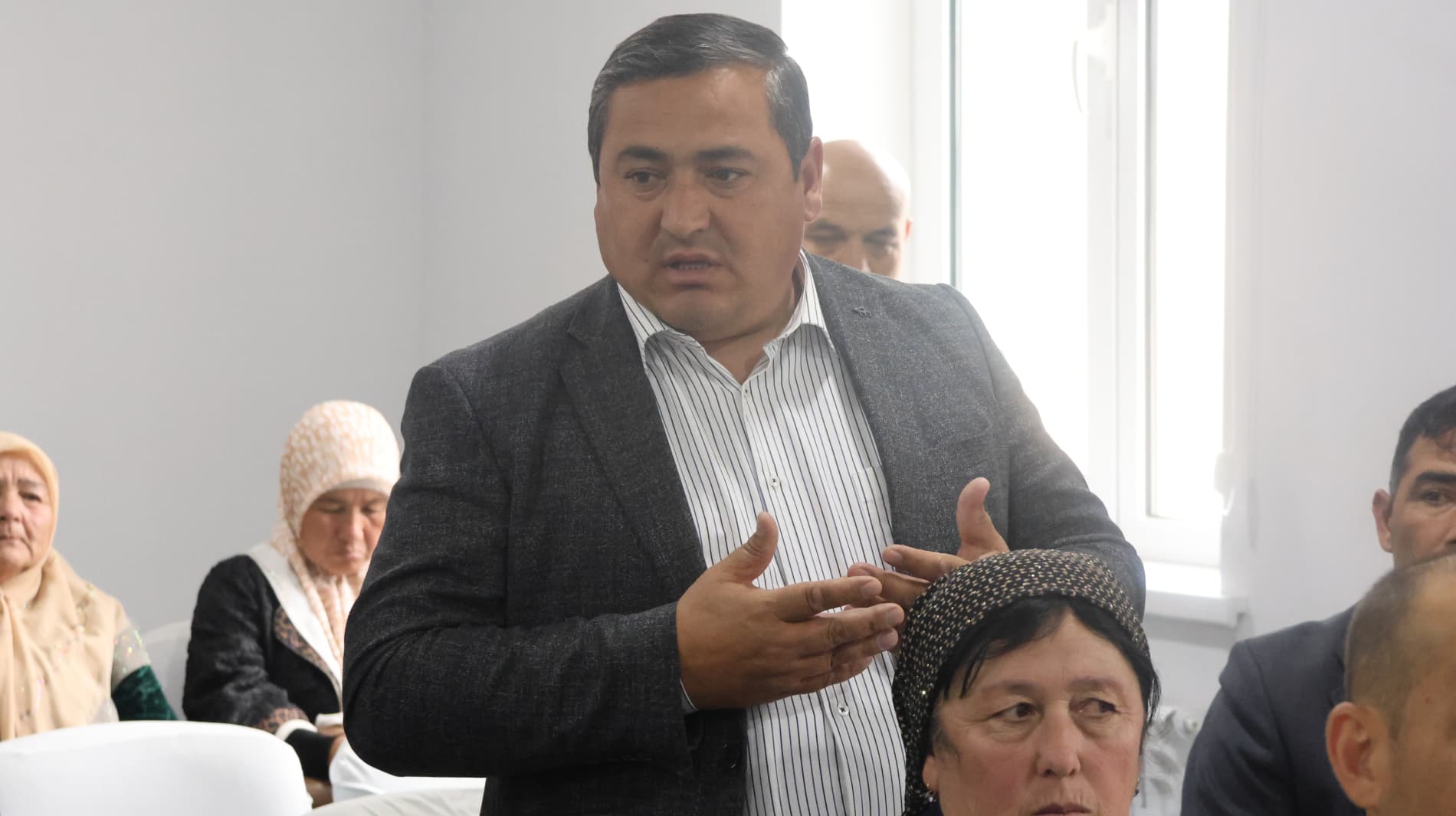Xalq deputatlari viloyat Kengashi deputatlari aholi murojaatlari yuzasidan Yangiobod tumanida o‘rganish ishlarini olib bordi