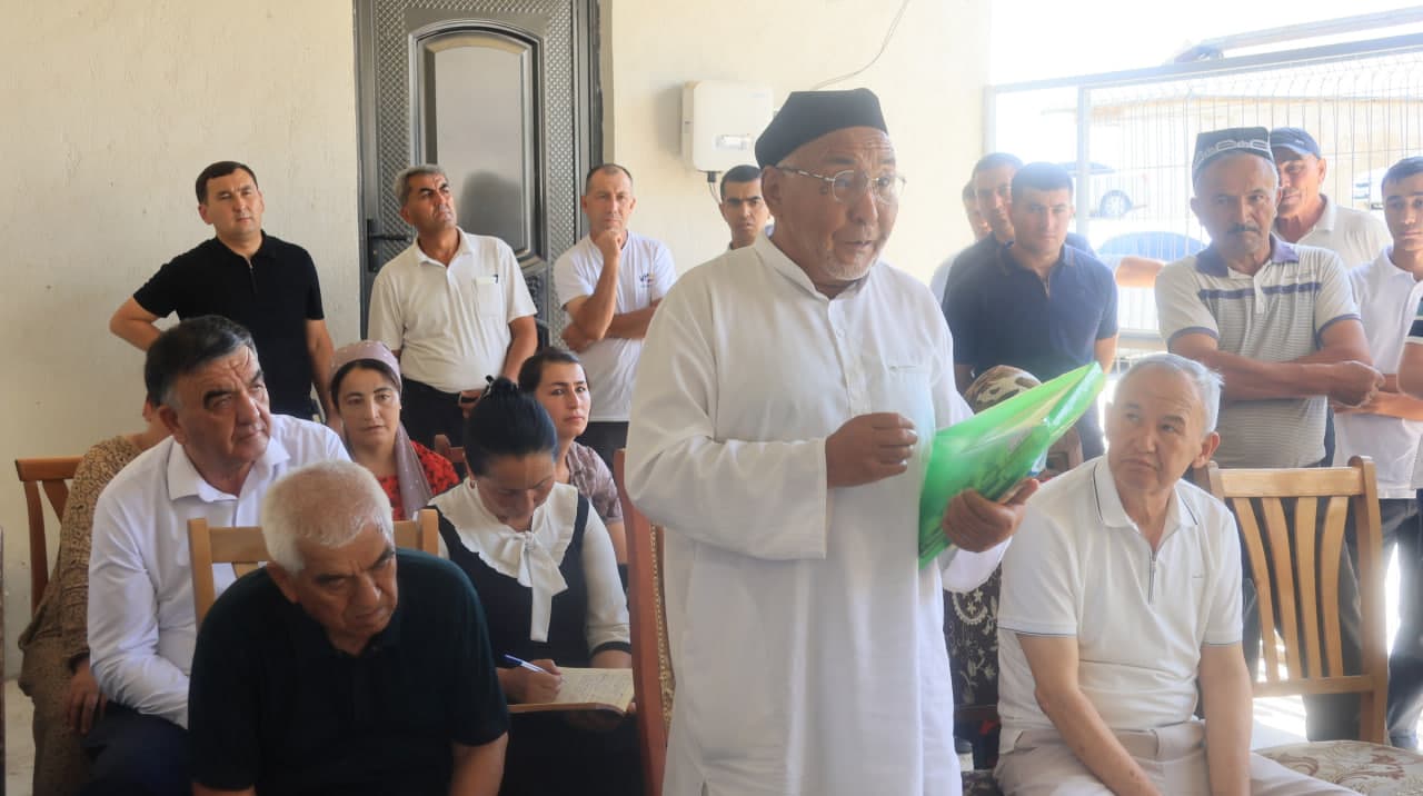 Sarmich mahallasida aholi murojaatlari yuzasidan amaliy uchrashuv o‘tkazildi