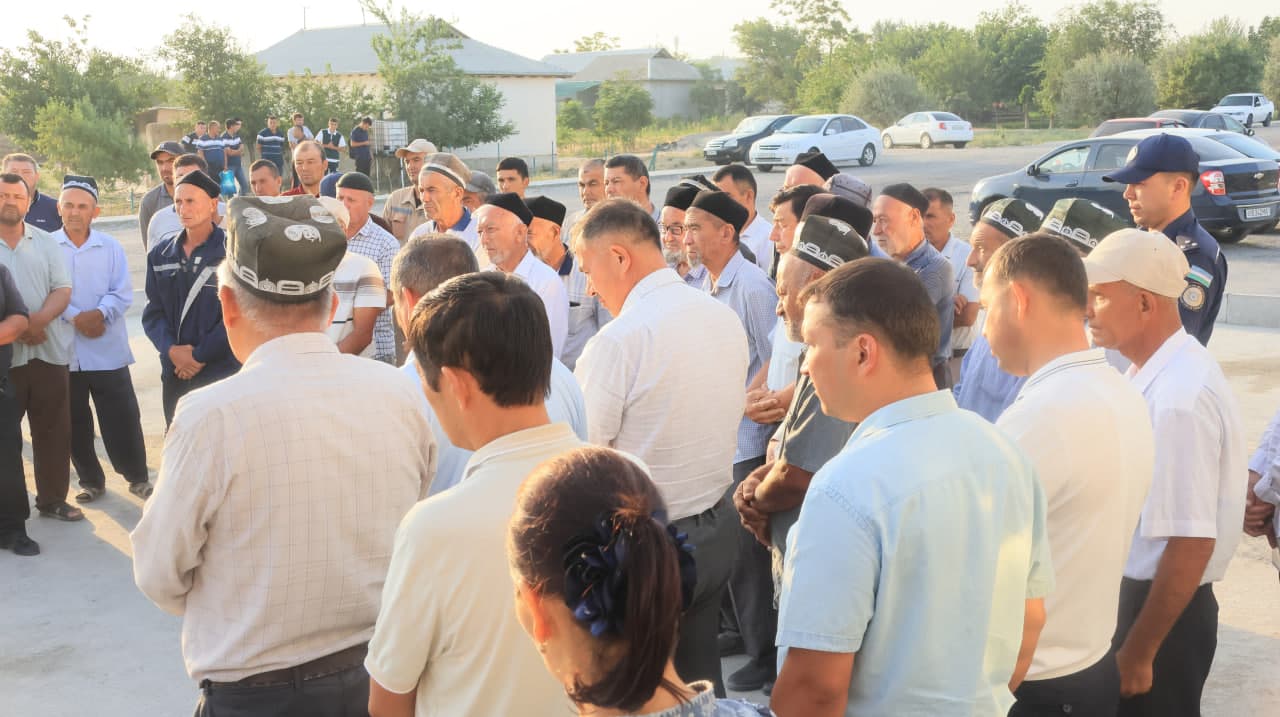 Tuman hokimi Xavotog‘ QFY aholisi bilan uchrashdi