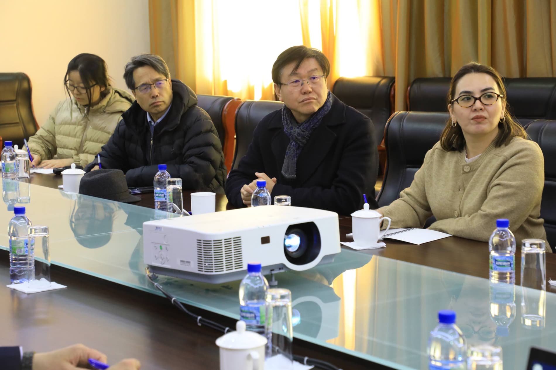 Xitoylik maslahatchilar Sirdaryo tumaniga tashrif buyurib, mahallalar faoliyati bilan tanishdilar