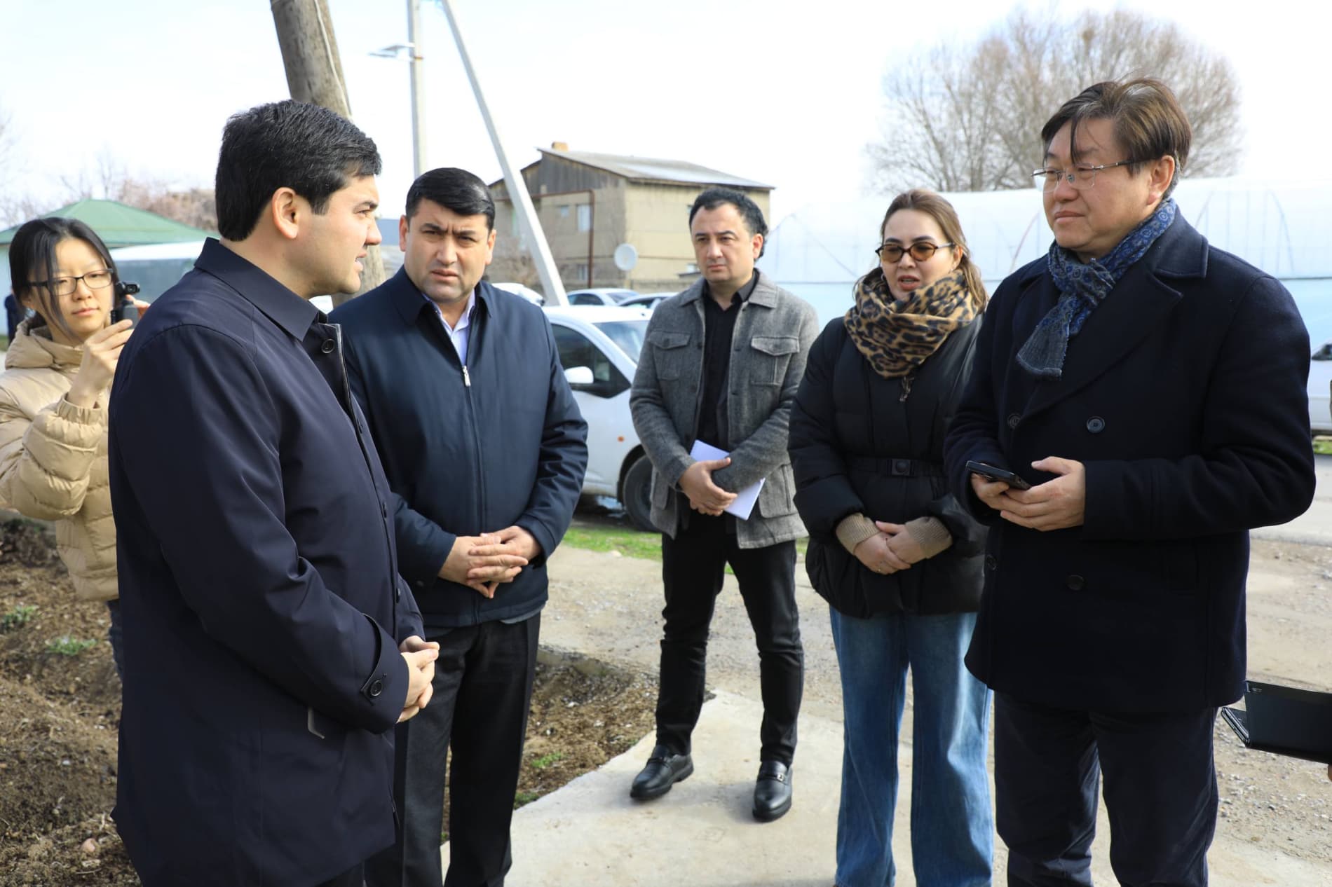 Xitoylik maslahatchilar Sirdaryo tumaniga tashrif buyurib, mahallalar faoliyati bilan tanishdilar