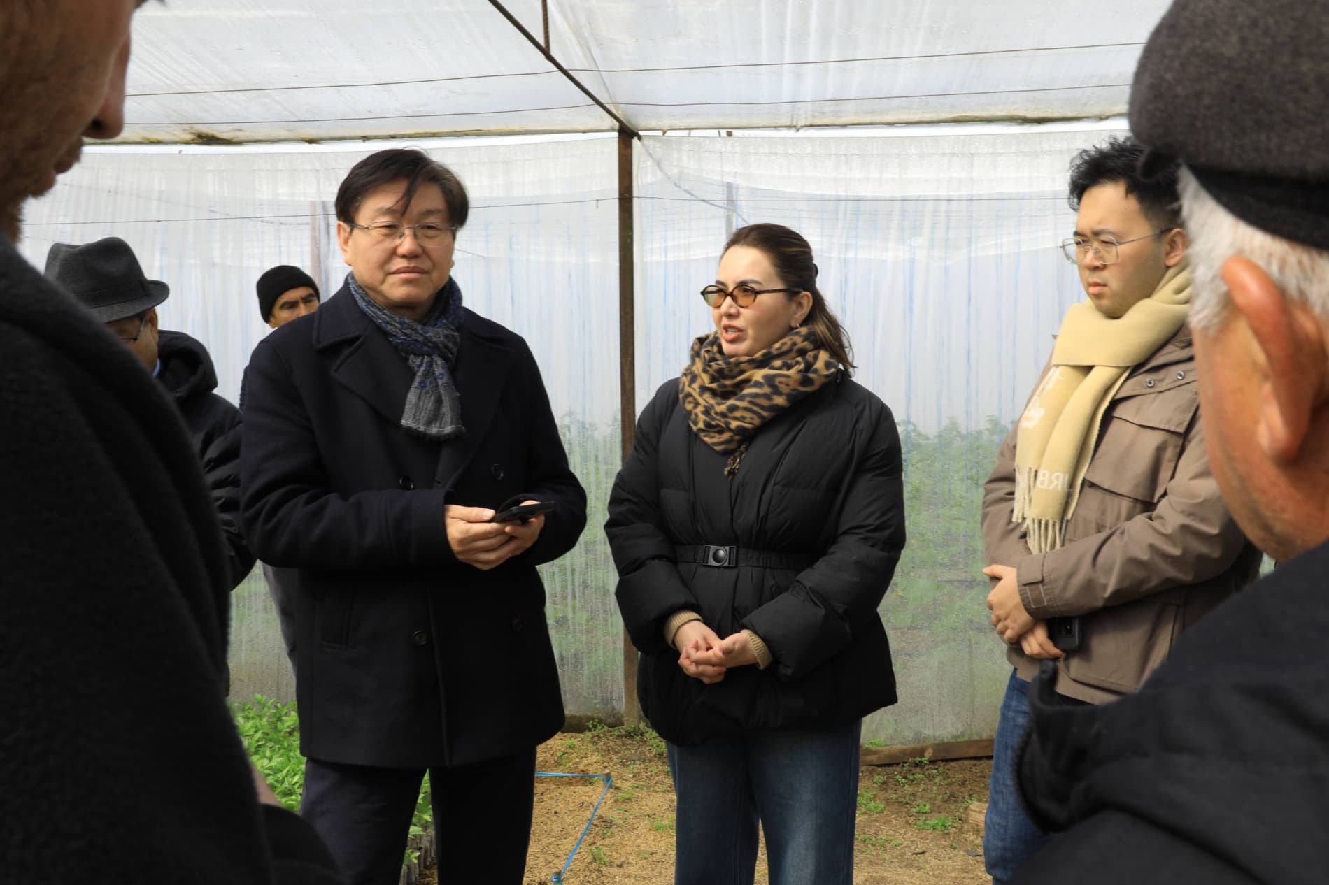 Xitoylik maslahatchilar Sirdaryo tumaniga tashrif buyurib, mahallalar faoliyati bilan tanishdilar