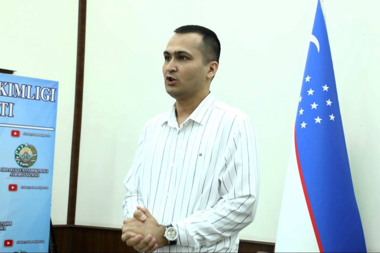 Sirdaryo tumani hokimligida “Ayollar daftari”ning 7-bosqichi doirasida amalga oshiriladigan ishlarni samarali tashkil etish masalalariga bag‘ishlangan muhokamasi bo‘lib o‘tdi.