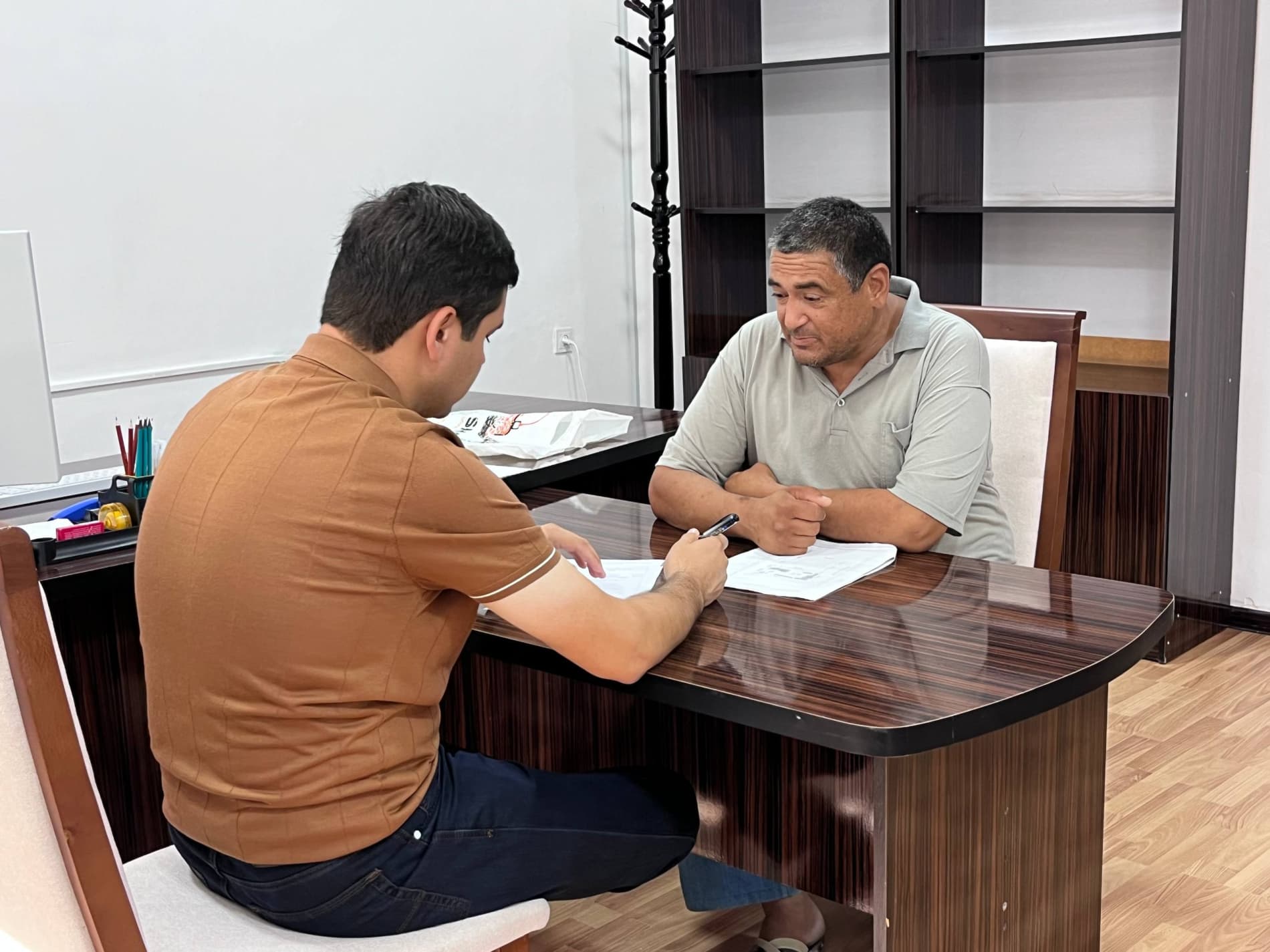 Navbatdagi qabul: muammolar yechim topmoqda.