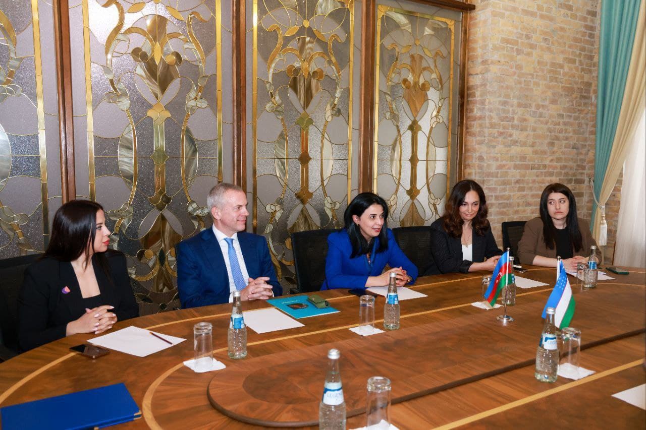 В Самарканде подписан меморандум о взаимопонимании между Узбекистаном и Азербайджаном в сфере туризма