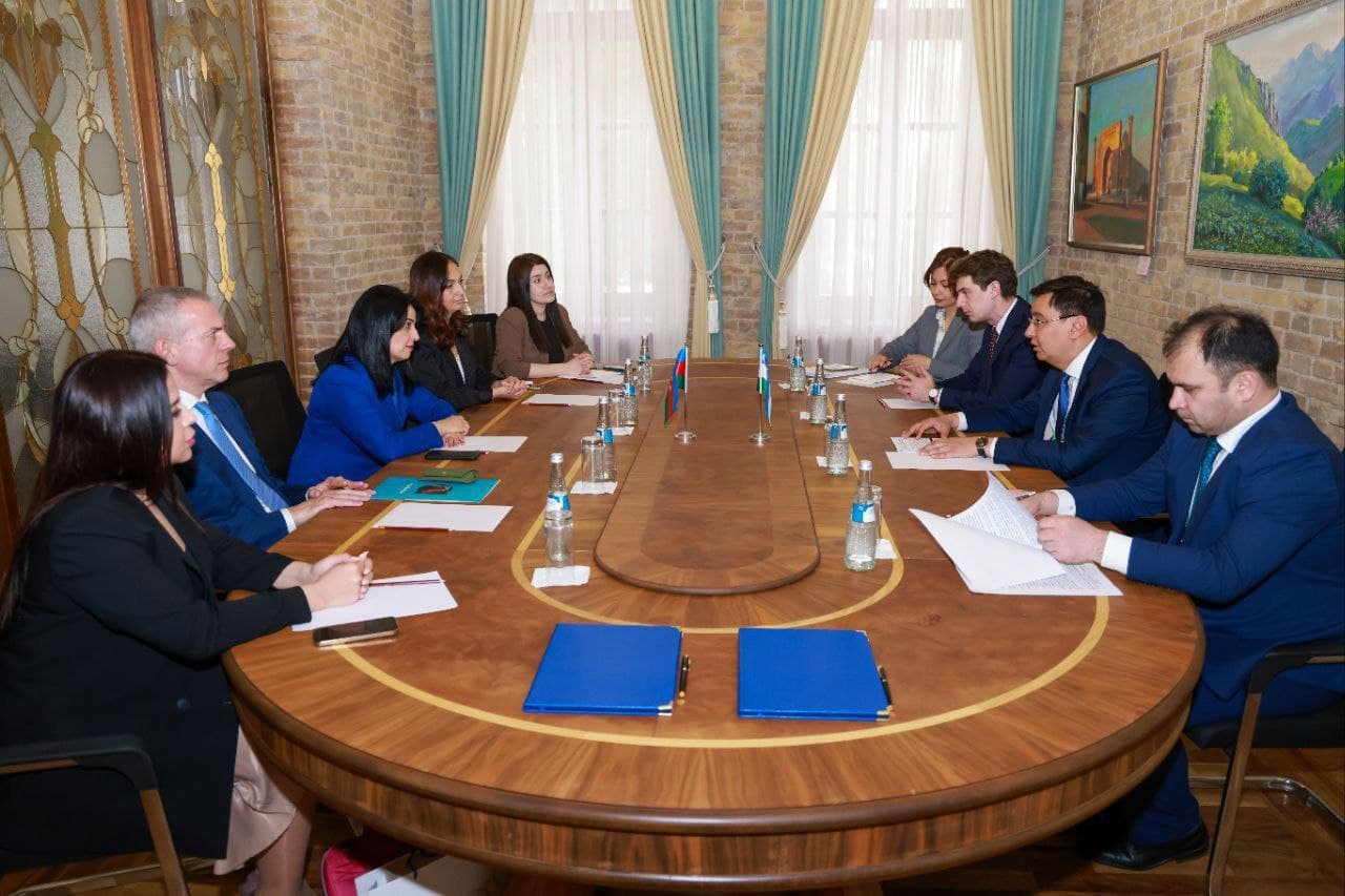 В Самарканде подписан меморандум о взаимопонимании между Узбекистаном и Азербайджаном в сфере туризма