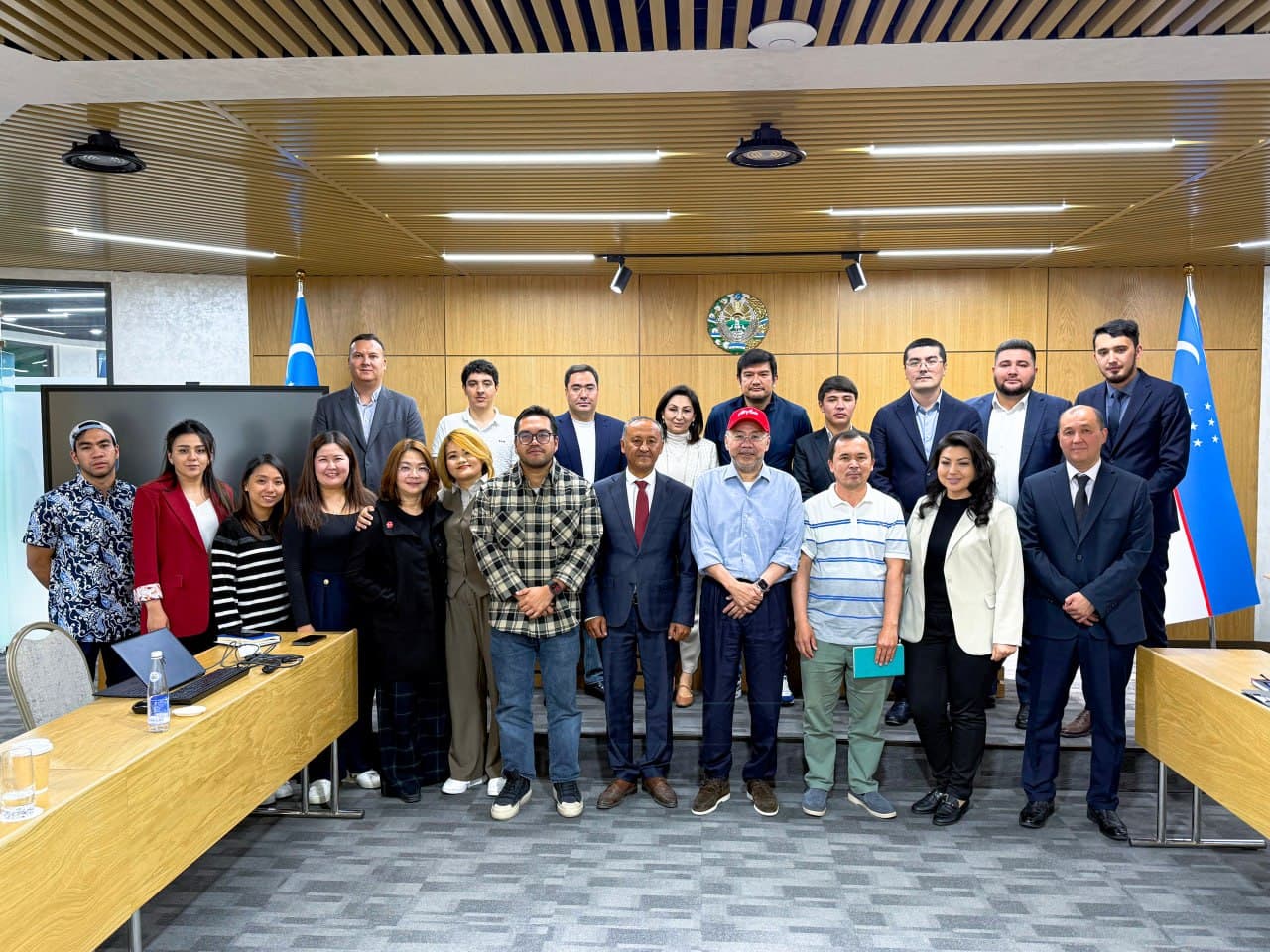 Malayziya aviakompaniyasi bilan muntazam parvozlarni yo‘lga qo‘yish istiqbollari muhokama etildi