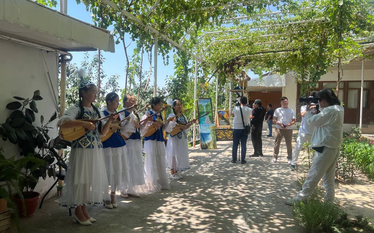 Creative team of South Korean magazine “MOVE” explores the tourism potential of Tashkent region