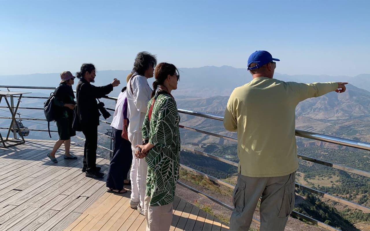 Creative team of South Korean magazine “MOVE” explores the tourism potential of Tashkent region