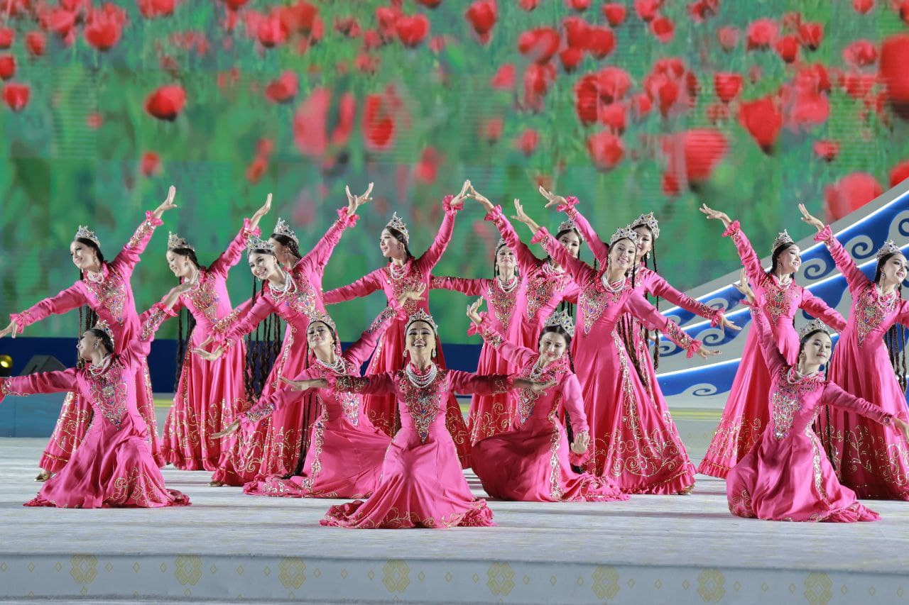 Национальный павильон Узбекистана, построенный в виде традиционного узбекского двора, произвел яркое впечатление на гостей Авазы