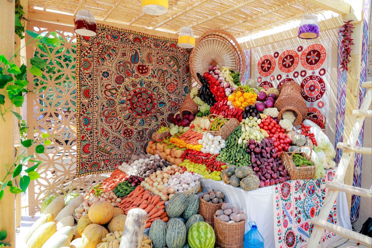 Национальный павильон Узбекистана, построенный в виде традиционного узбекского двора, произвел яркое впечатление на гостей Авазы