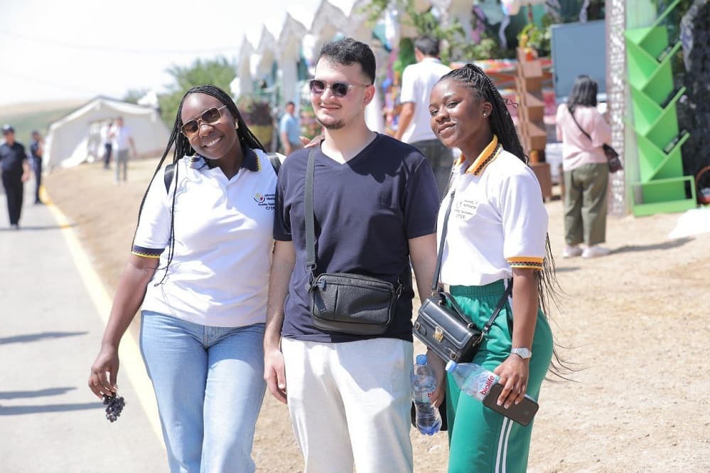 Toshkent viloyatida “Uzum sayli” xalqaro festivali bo‘lib o‘tmoqda