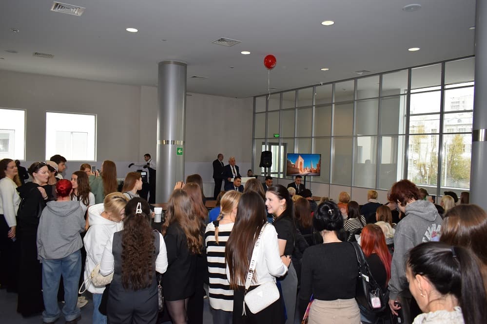 Туристический потенциал Узбекистана представлен на международной выставке «EXPOTRAVEL-2025»