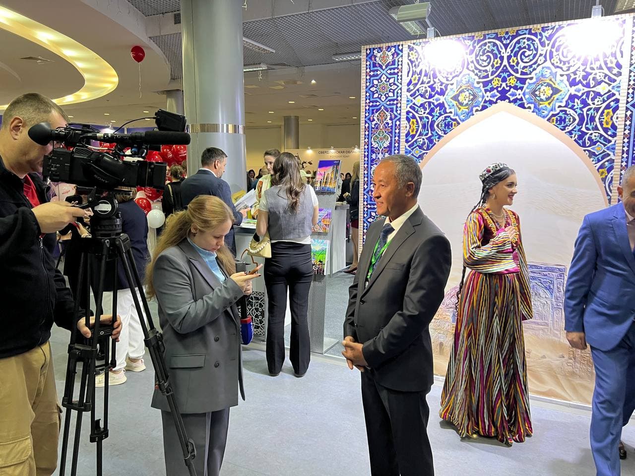 Туристический потенциал Узбекистана представлен на международной выставке «EXPOTRAVEL-2025»