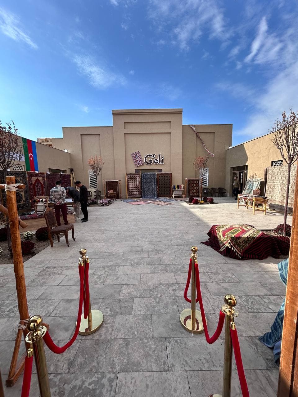 В древней Хиве прошла международная выставка-фестиваль «Блеск ковров»