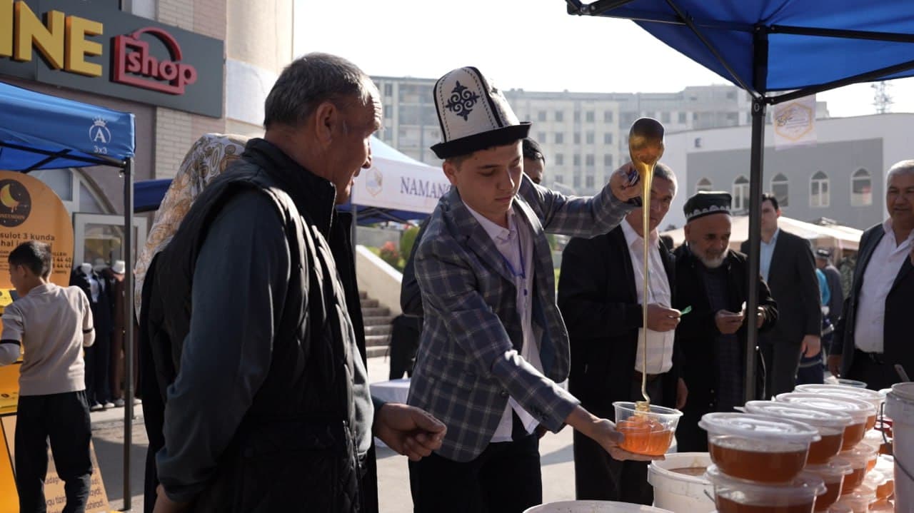 В Намангане стартовал IV Международный фестиваль меда