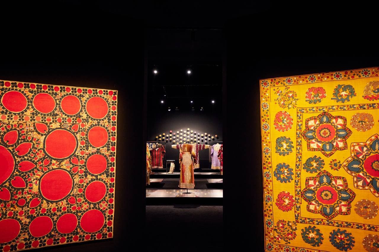 The traditions of Uzbek embroidery are presented at the exhibition in Samarkand
