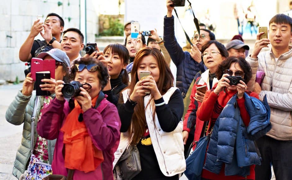 The number of Chinese tourists exceeded 200,000