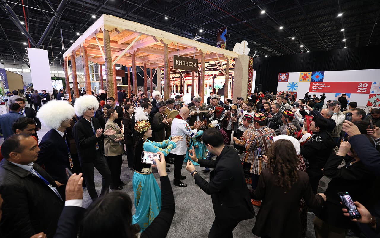 Xorazm viloyati delegatsiyasi “Ipak yo‘lida turizm” – Toshkent xalqaro turizm yarmarkasida ishtirok etmoqda
