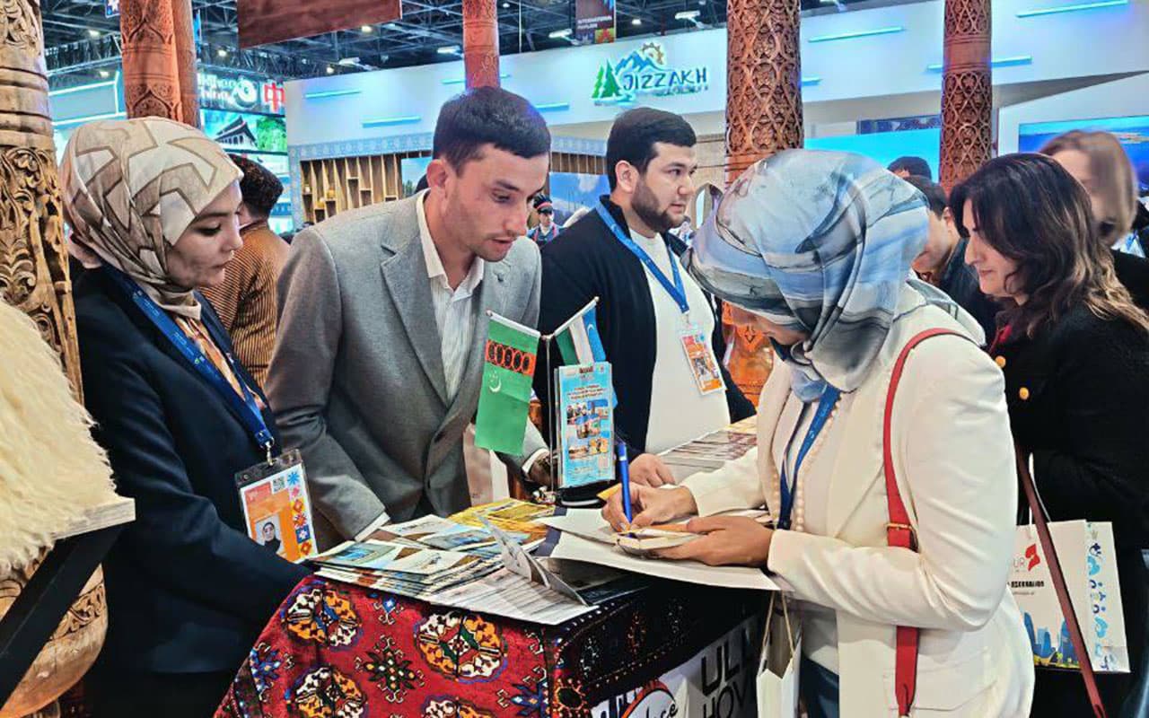 Xorazm viloyati delegatsiyasi “Ipak yo‘lida turizm” – Toshkent xalqaro turizm yarmarkasida ishtirok etmoqda