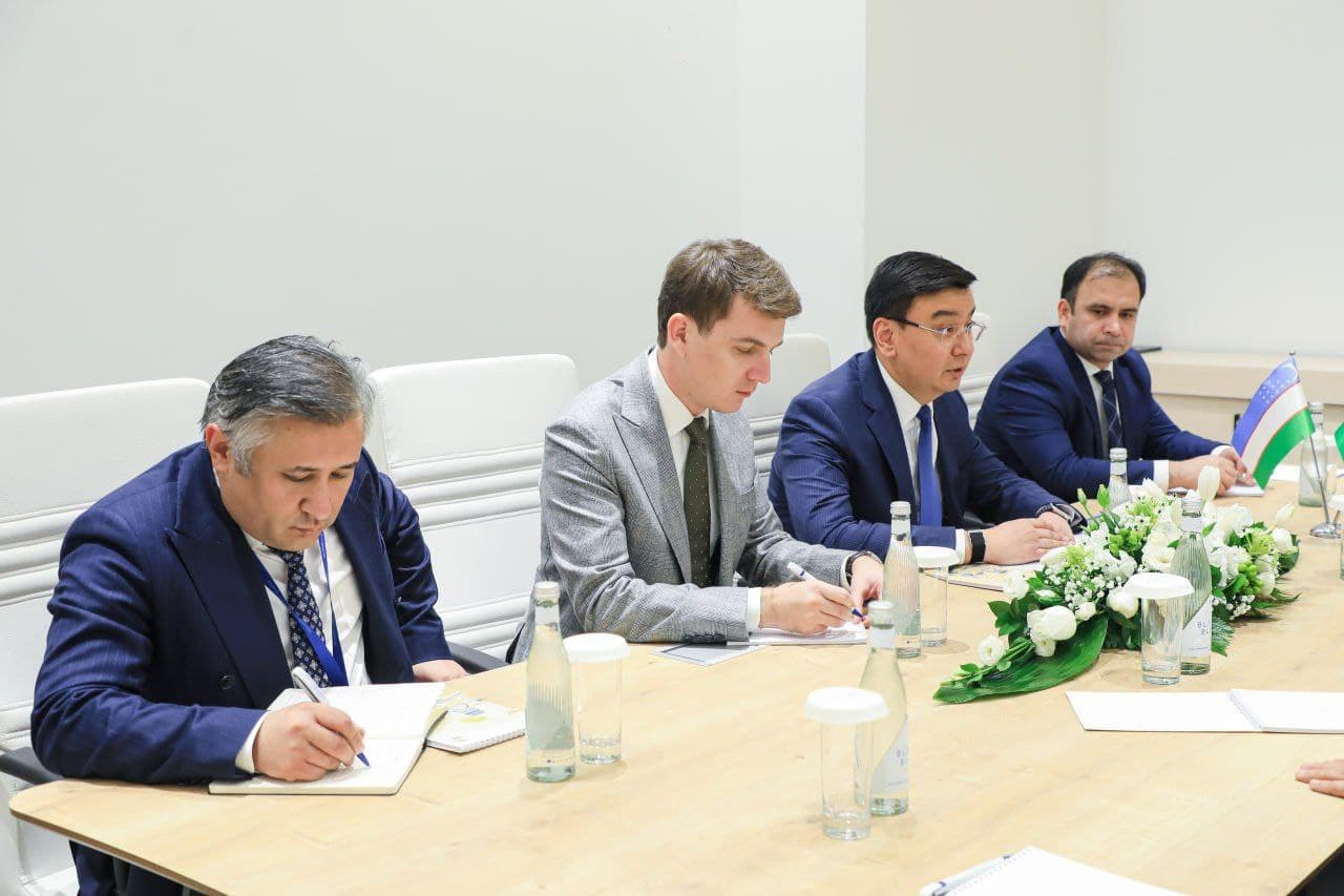 Узбекистан и Таджикистан укрепляют сотрудничество в сфере туризма на ТМТЯ–2025