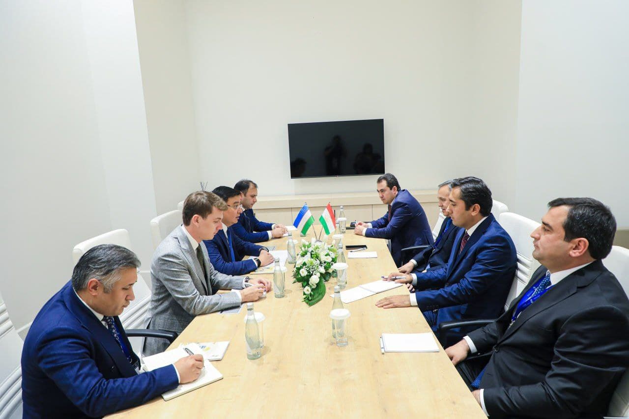 Узбекистан и Таджикистан укрепляют сотрудничество в сфере туризма на ТМТЯ–2025