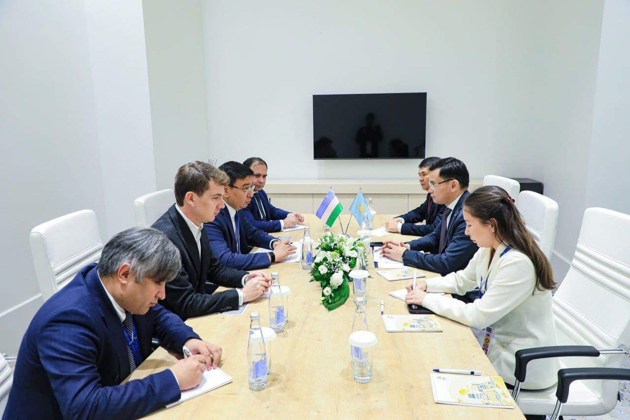 На ТМТЯ Узбекистан и Казахстан обсудили туристическое партнерство