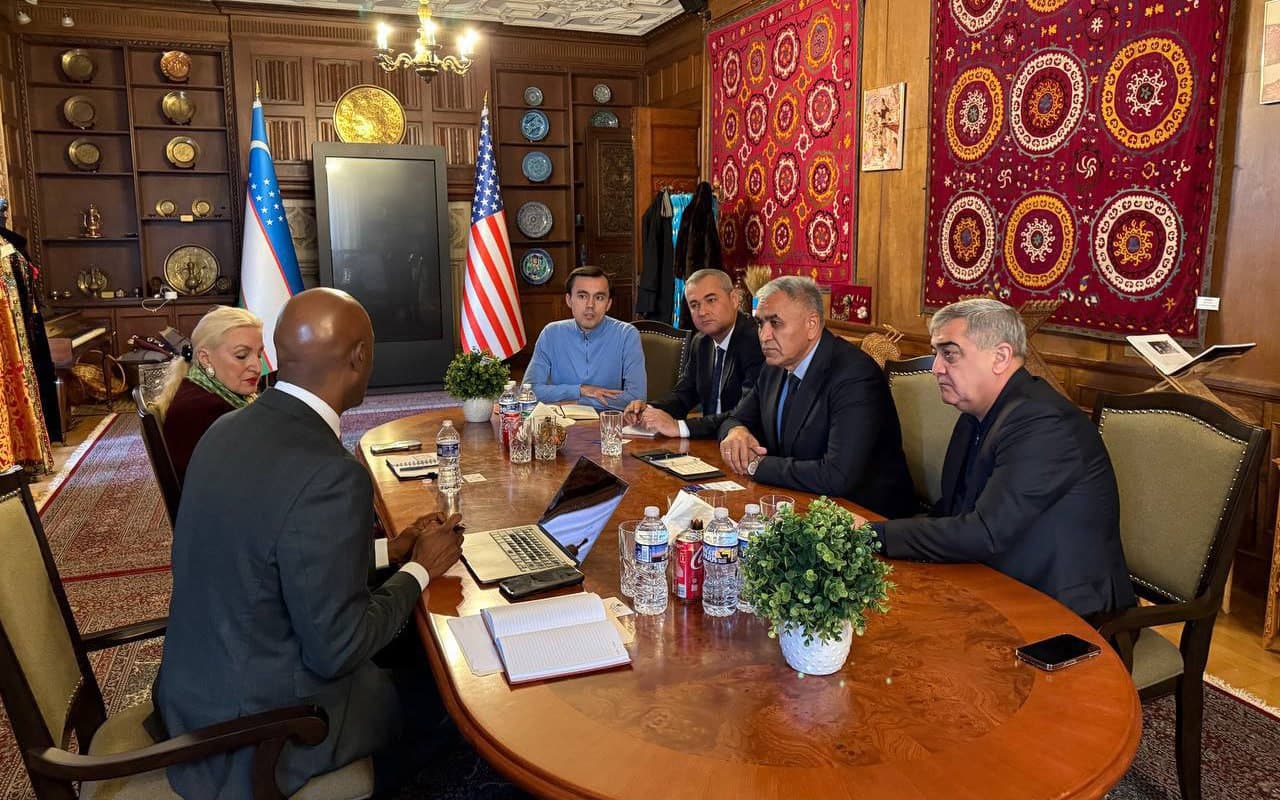 Рассмотрены возможности увеличения туристического потока из США в Бухару