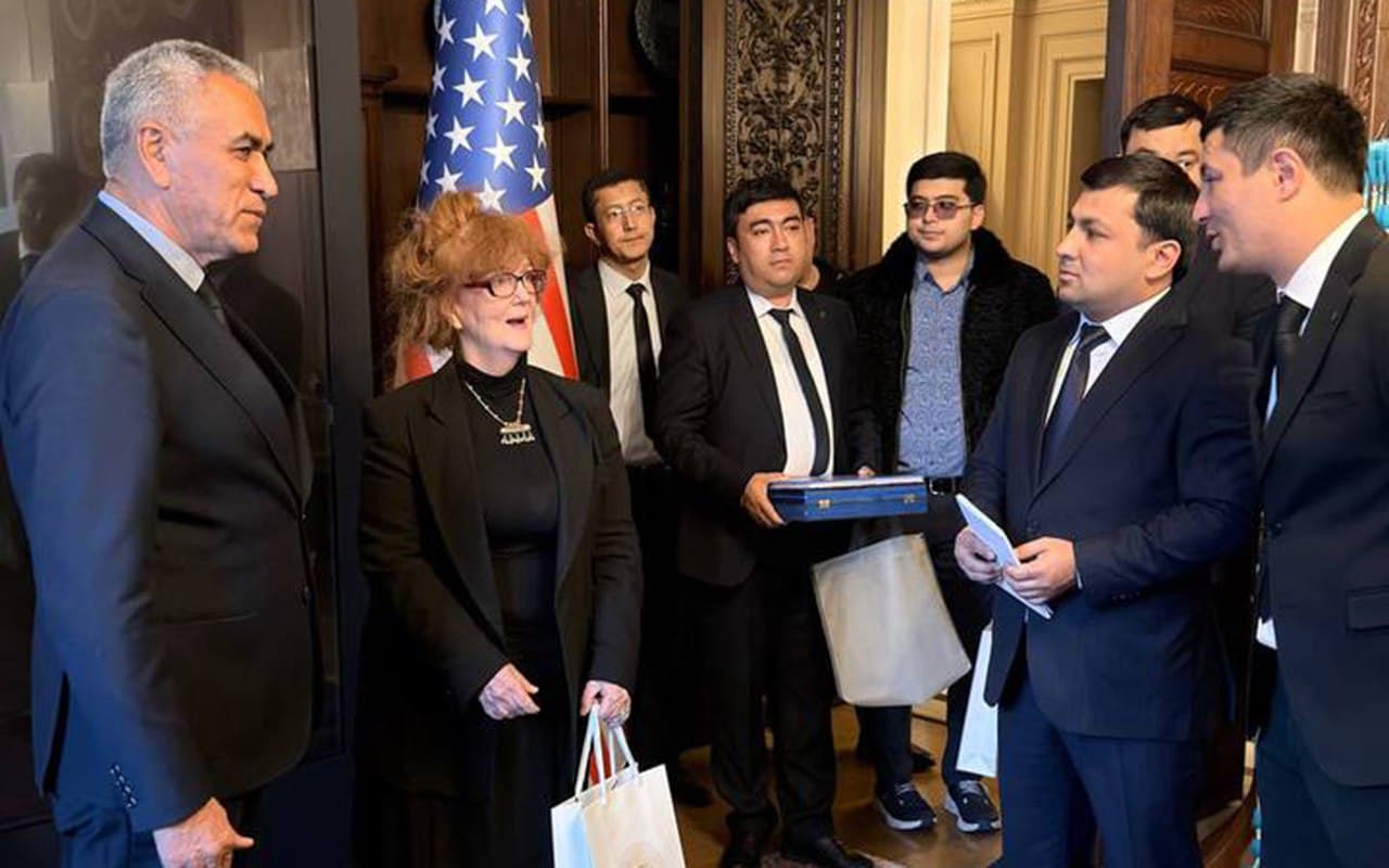 Рассмотрены возможности увеличения туристического потока из США в Бухару