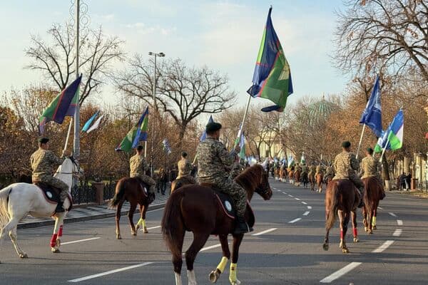 В Ташкенте прошел Парад конной кавалерии, посвященный Дню Конституции