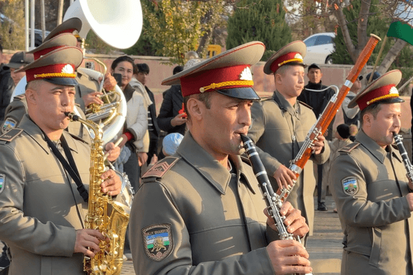 В Ташкенте прошел Парад конной кавалерии, посвященный Дню Конституции