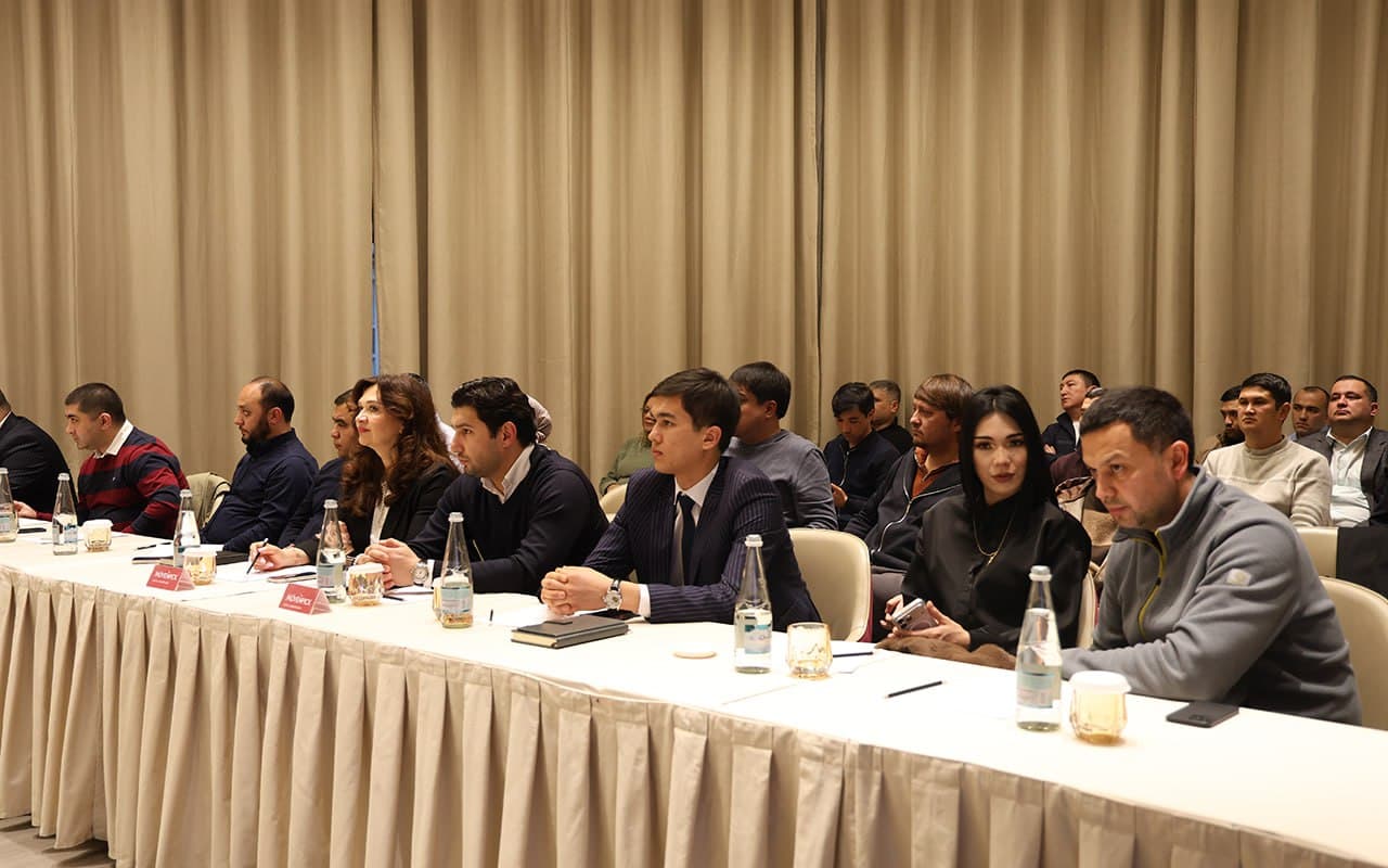 Samarqandda turizm infratuzilmasini modernizatsiya qilish va hamkorlikni kuchaytirish masalalari muhokama qilindi