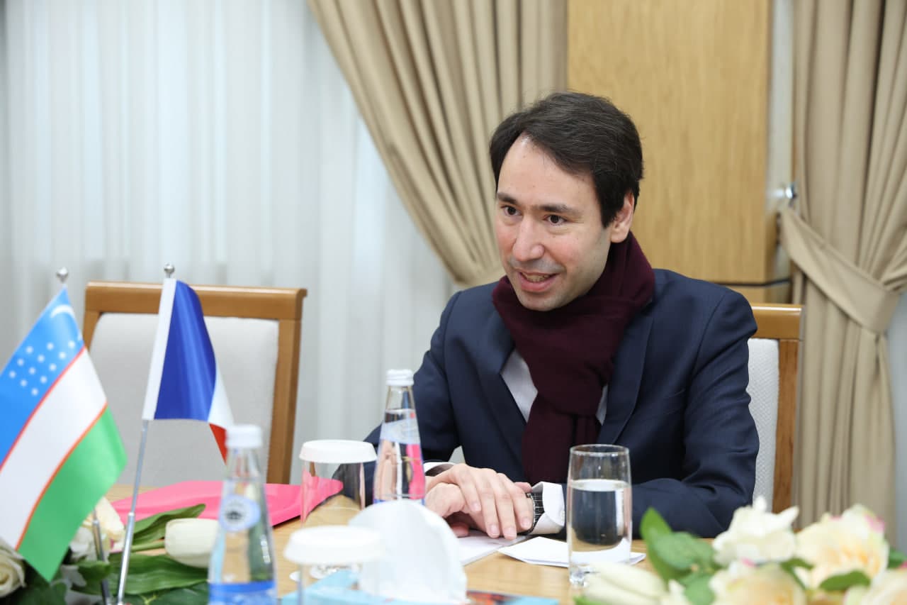 В Комитете по туризму обсуждены вопросы сотрудничества Узбекистана и Франции в сфере туризма
