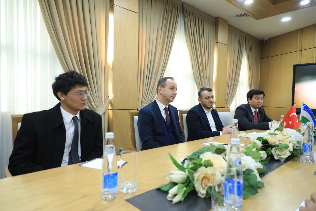 В Комитете по туризму обсуждены вопросы сотрудничества с турецкой национальной авиакомпанией “Turkish Airlines”