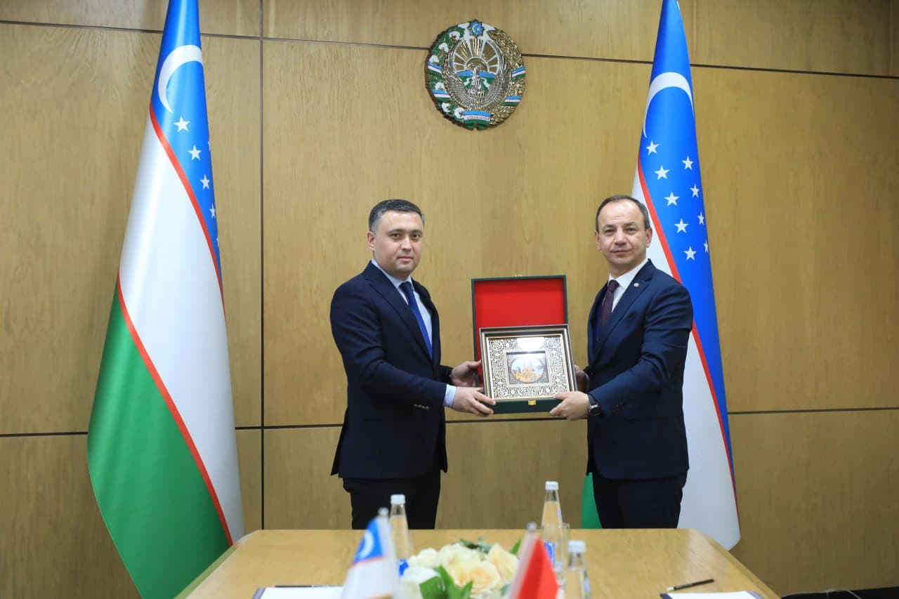 В Комитете по туризму обсуждены вопросы сотрудничества с турецкой национальной авиакомпанией “Turkish Airlines”