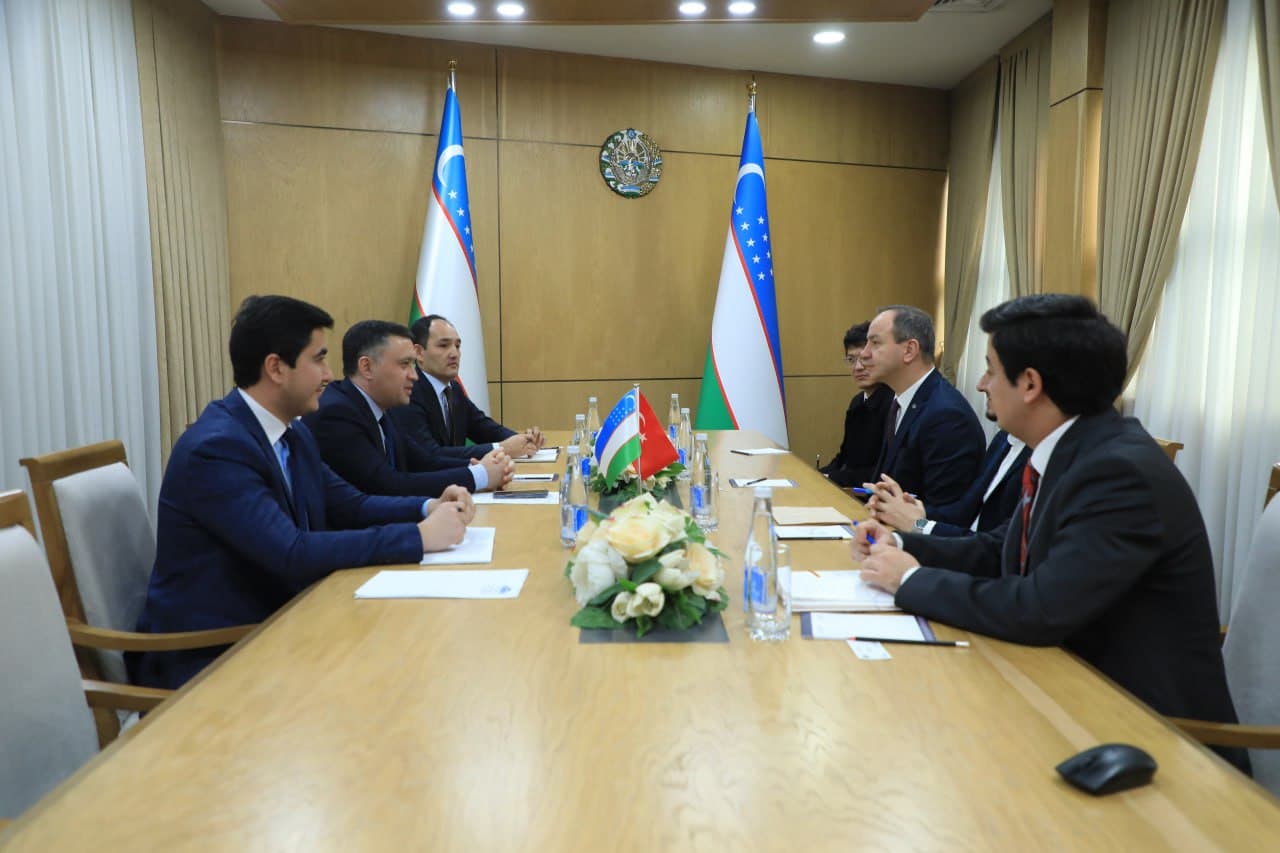 В Комитете по туризму обсуждены вопросы сотрудничества с турецкой национальной авиакомпанией “Turkish Airlines”